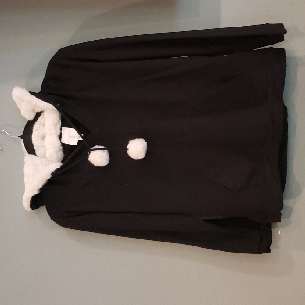 Tess Elliott Studio hoodie with faux fur trim